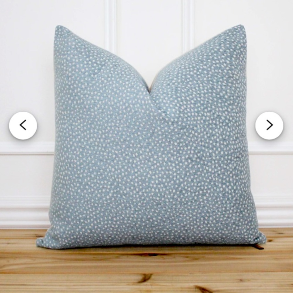 Serene sky-blue dot pillow cover (18x18)